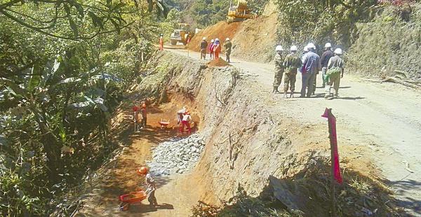 La empresa del Ejército, según el Ejecutivo, fracasó en obras viales