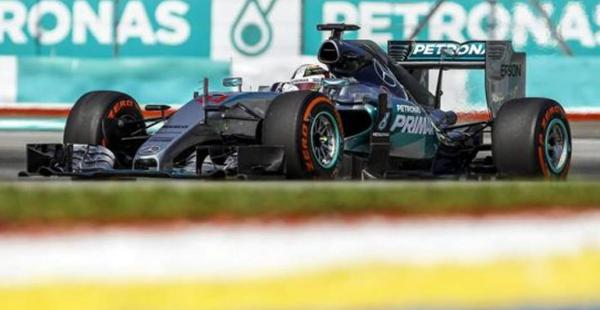 Lewis Hamilton fue el más rápido en los entrenamientos de la segunda prueba del certamen más importante de automovilismo