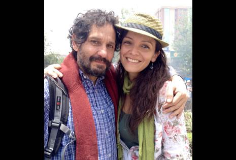EL AMOR DE SU VIDA Está casada con el director de cine Marcos Loayza desde diciembre de 2013. Cuenta que, al conocerse, él le regalo un pañuelo azul que pertenecía a su madre. Le gusta el look simple y casual de su esposo.
