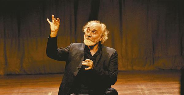 El francés Durozier reflexiona sobre sus más de tres décadas dedicadas a la actuación por el mundo