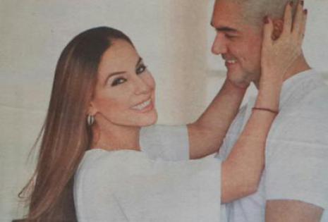Para la campaña No estas sola,  del Padre Mateo. Pedro ha apoyado a Carla en su lucha contra el cáncer