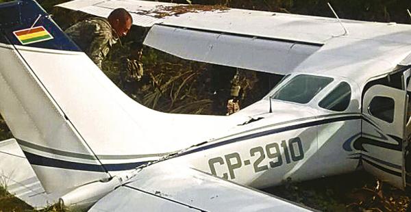 Esta avioneta con matrícula boliviana fue destruida el domingo en Perú