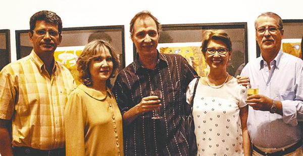 Los hermanos Julio Moreno, Edda Müller, Alfredo Müller, artista de El color de la tierra 2015, y Lauren Müller junto a su esposo, Javier Pacheco