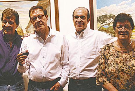 Alexander, Lorgio, Carlos y Betty Jordán, hijos del pintor fallecido Ángel Jordán