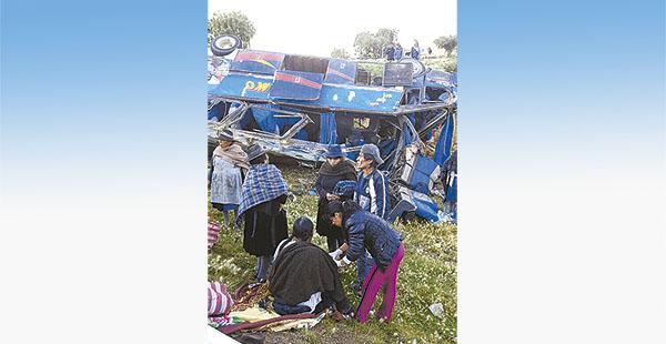 El bus se siniestró en Chuquisaca