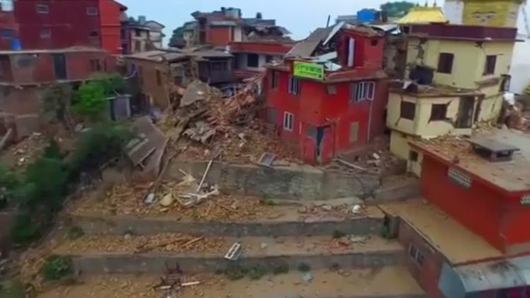 Vídeo: La devastación terrible del terremoto en Nepal captada por un dron