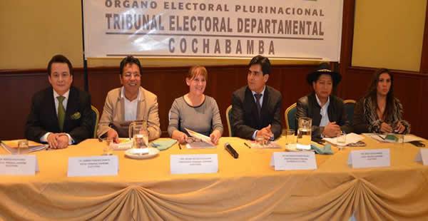 El 12 de julio cinco departamentos llevarán a referendos sus disposiciones autonómicas.