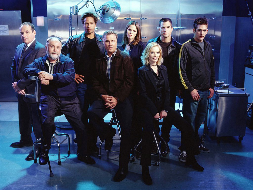 Lo de CSI Las Vegas es para echarse a llorar: tres cambios de protagonista, quince temporadas... ¡y sigue aún en emisión!