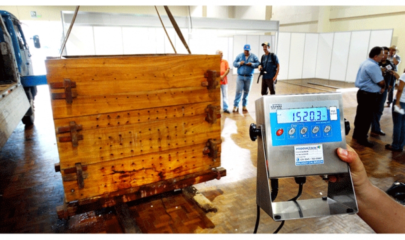 EXPECTATIVA. Por primera vez,  la Agropecruz se luce con un gigantesco queso de 1.520 kilos elaborado en San Javier.