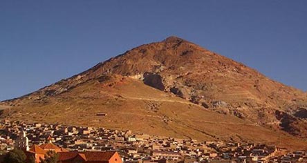 Unesco da dinero para conservar Tiahuanaco y Cerro Rico de Potosí