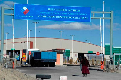 Trabajadores de la aduana chilena en paro indefinido