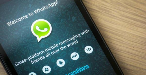 WhatsApp amplió sus servicios y ahora permite realizar llamadas de voz, aunque el servicio aún no ha llegado a todos sus usuarios