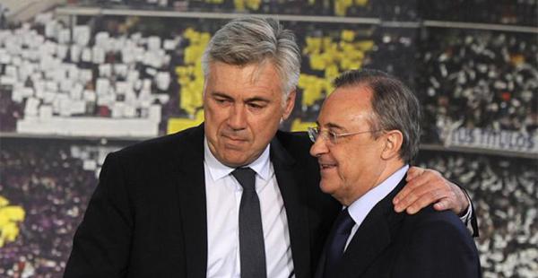 Ancelotti (Izq) recibió el total respaldo del presidente del club madridista