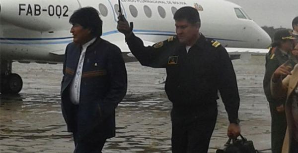 El presidente Morales se reune con la gobernadora y la alcaldesa paa definir las responsabilidades institucionales en torno al a visita del papa en Santa Cruz