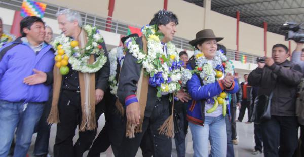 Morales participó en el acto de inauguración de una terminal interprovincial de buses en El Alto
