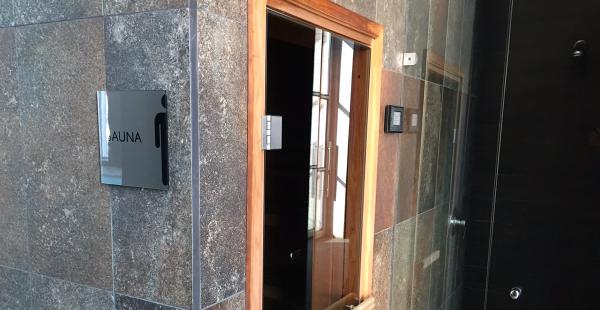 Este es el sauna del hotel Hilton Garden Inn Airport en Chile donde los jugadores podrán relajarse