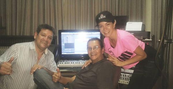 Los músicos entregarán el tema a la organización de la visita