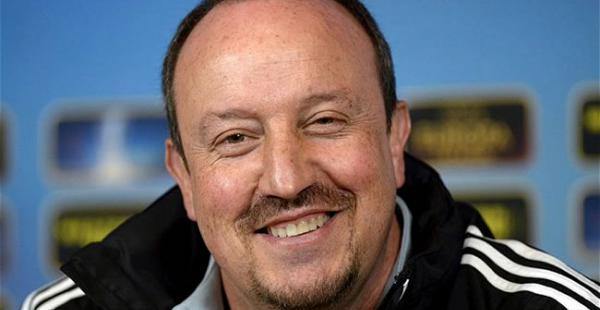 Medios españoles dan a Benítez como el probable entrenador del Real Madrid. El equipo español recientemente rescindió con Carlo Ancelotti