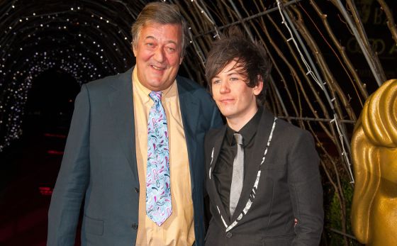 http://elpais.com/tag/stephen_fry/a/