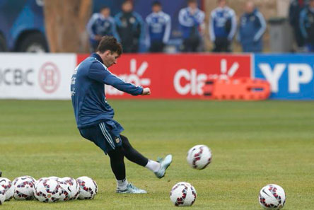 ‘Pipita’ Higuaín y Demichelis cambios contra Jamaica