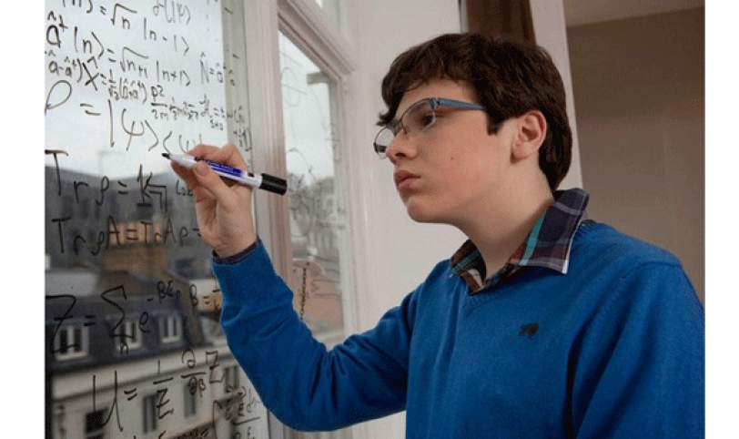 GENIO. Se busca que una vez identificado al estudiante como talento extraordinario, se le proporcione de atención especial.