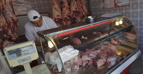 Impuestos Nacionales comunicó que los operativos no tocará a las carnicerías de barrios que vendan al detalle; sin embargo, la explicación no convenció al sector