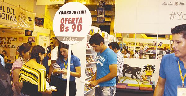 Editorial La Hoguera tiene combos para niños, jóvenes y mujeres. Hay ofertas de cuatro y dos libros a Bs 90