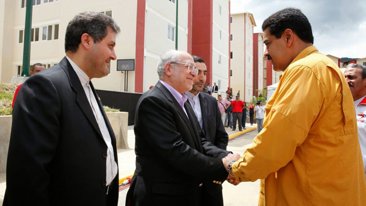 El presidente venezolano Nicolás Maduro y el ministro de Industria, Minería y Comercio de Irán, Moha