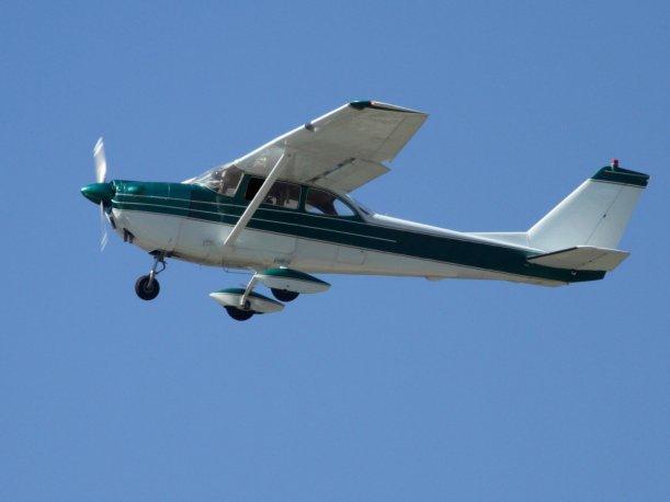 Brasil: Tres muertos tras caer una avioneta en un barrio Brasil: Tres muertos tras caer una avioneta en un barrio