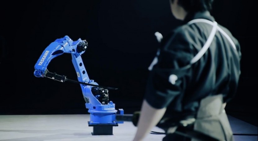 Yaskawa Bushido, el robot samurai robot1 e1434032106133 Yaskawa Bushido, el robot samurai
