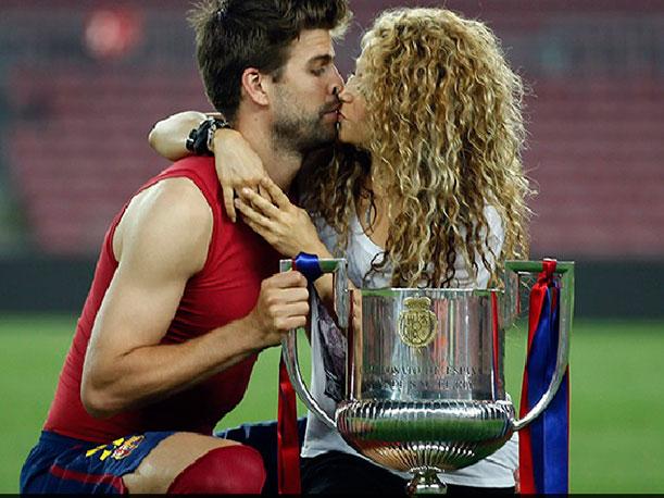 Shakira y Gerald Piqué festejan triunfo del FC Barcelona (VIDEO)