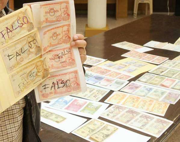 Dinero falso secuestrado por la Policía Caminera en un operativo. archivo