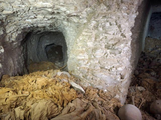 Egipto: descubren tres relieves faraónicos de hace 4.000 años