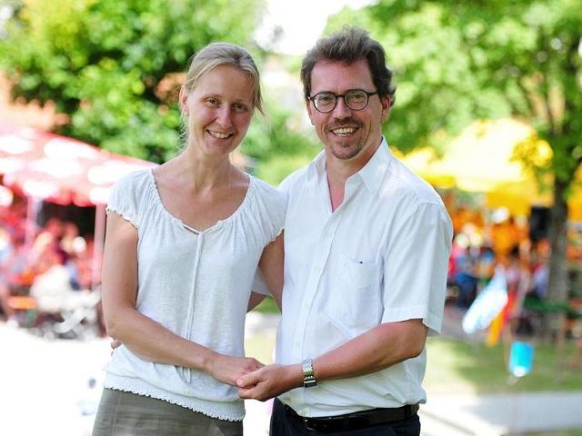Alemania: cura católico anuncia que se casa y fieles lo ovacionan