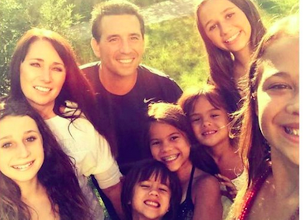 Los Ruffino con sus cuatro nuevas hijas