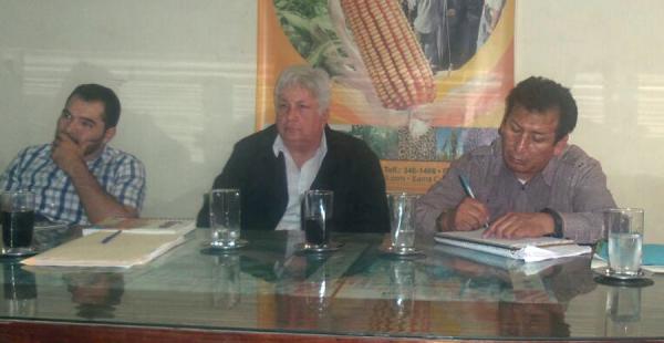 Los representantes de la Asociación de Productores de Maíz y Sorgo (Promasor) se reunieron con el viceministro de Tierras, Johny Cordero