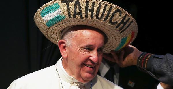 El papa argentino cerró su discurso pidiendo que le envíen "buena onda"