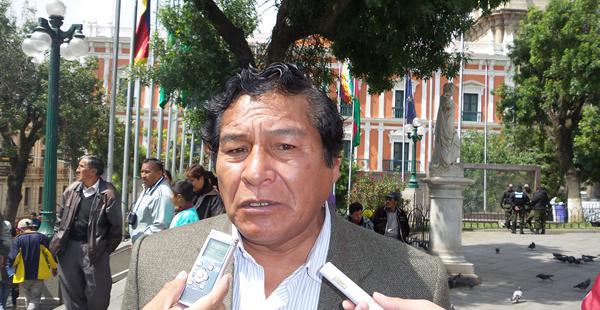 El viceministro de Descolonización, Félix Cárdenas, dijo que siempre escucha al presidente Evo Morales hablar en quechua o aymara en los actos que asiste