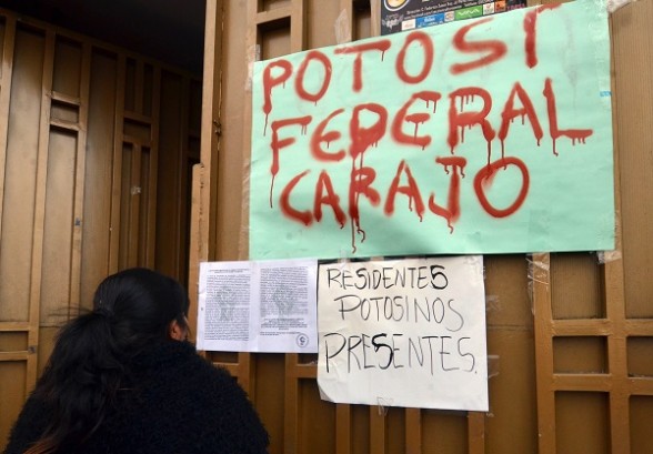 Los cívicos potosinos se alojan en la UMSA, en La Paz. -   Apg Agencia