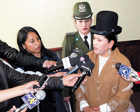 Actividad. La ministra de Justicia, Virginia Velasco, en rueda de prensa.