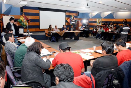 Dialogo-avanza-en-Potosi,-el-Gobierno-cede-a-pedidos