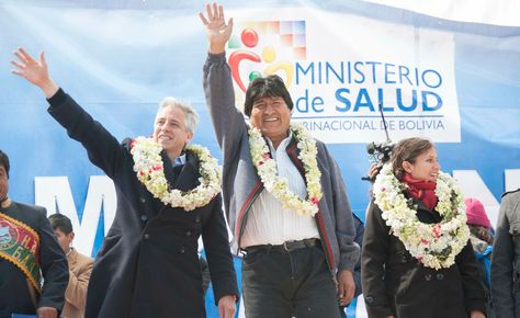 El presidente Evo Morales participói hoy en la entrega de hospitales móviles para la atención medica inmediata a los municipios de La Paz. Foto:ABI