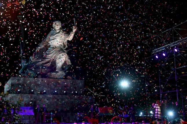 Es la estatua de bronce más grande la Argentina.  Foto:  Reuters 