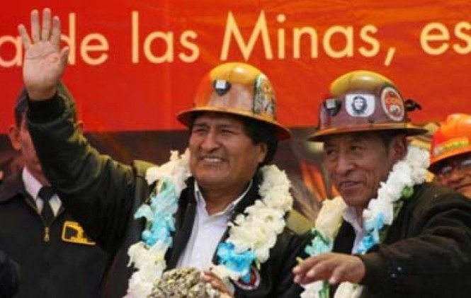 La CPE no lo prohíbe: Senador Montes del MAS recuerda que Morales firmó un acuerdo con la COB La CPE no lo prohíbe: Senador Montes del MAS recuerda que Morales firmó un acuerdo con la COB