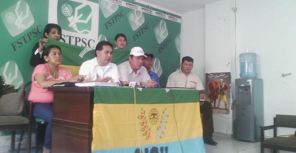Líderes de la OICH de Justo Seoane acompañaron al asambleísta electo para reclamar su inmediata posesión en su curul