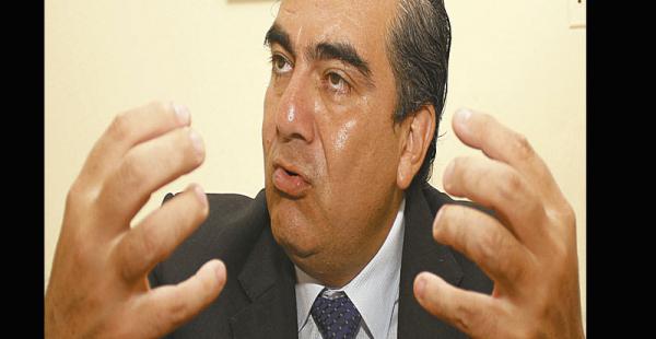 Siles critica la pasividad de las autonomías, que esperan las transferencias del GobiernoSiles critica la pasividad de las autonomías, que esperan las transferencias del Gobierno