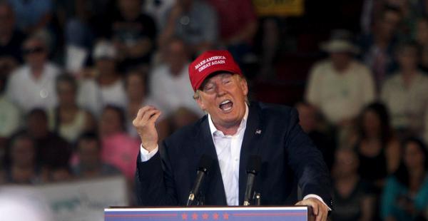 Donald Trump ataca a una periodista