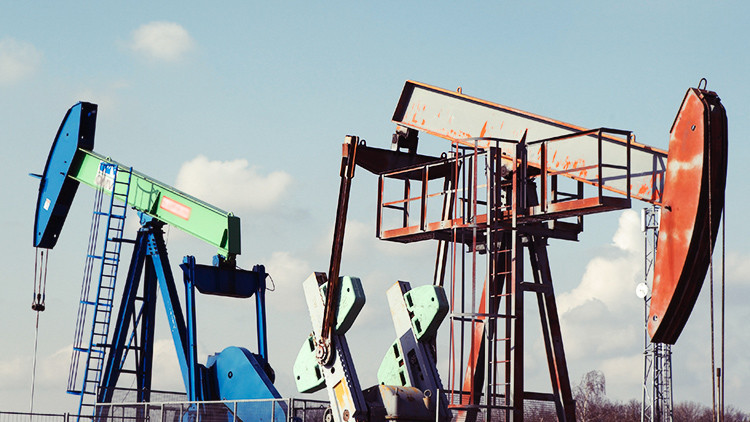 Los precios del petróleo registran su mayor crecimiento diario desde 2008