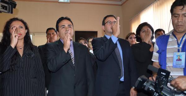 17 nuevos funcionarios fueron posesionados en el Ministerio Público de Cochabamba. El juramento estuvo a cargo del fiscal general, Ramiro Guerrero