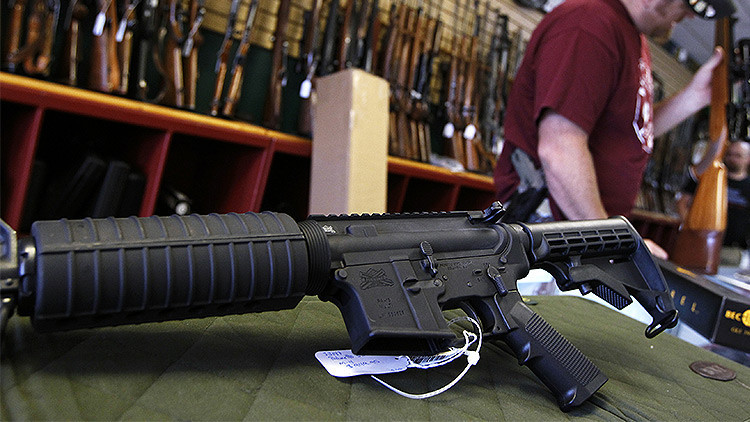 Walmart no venderá más los rifles de asalto en sus tiendas